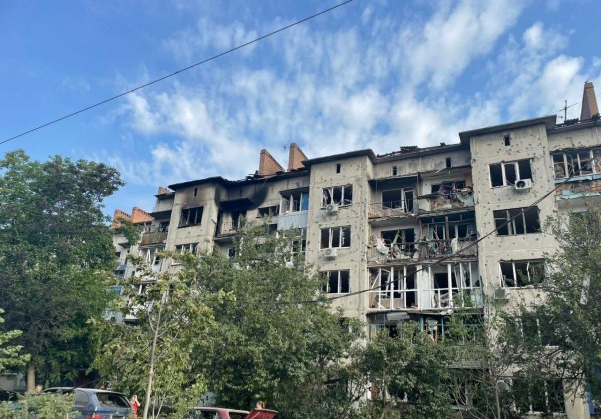 Жданов відповів, чи можливо вберегти житло при обстрілі / фото facebook.com/JFTaskForce Жданов відповів, чи можливо вберегти житло при обстрілі / фото facebook.com/JFTaskForce