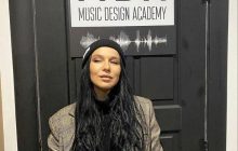 "Путинская подстилка засунула язык в ж*пу": Узелков грубо унизил выступающую в РФ Ёлку