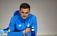 Еще один футболист Динамо заплакал на пресс-конференции, вспоминая войну (видео)
