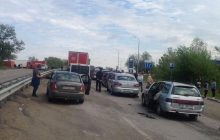Ждали более 3 дней: автоколонну с мариупольцами пропустили в Запорожье (фото)