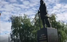 В Харькове снесли памятник русскому князю (видео)