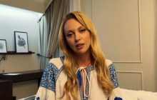 Полякова объяснила, почему носила кокошник и пела на русском