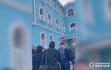 На Донеччині окупанти нанесли авіаудар по храму, де укривалися монахи та діти (відео)