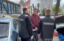 Мошенник выманил у девушки деньги, пообещав эвакуировать ее родных из Мариуполя – полиция