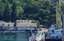 СМИ зафиксировали погрузку ракет "Калибр" на подводные лодки в оккупированном Севастополе (фото)