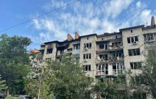 Чи допомагають відкриті вікна при обстрілі: Жданов розкрив важливі подробиці