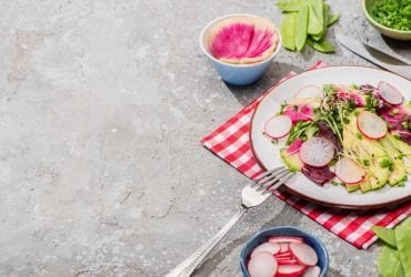 Салат из редиски на ужин: 4 рецепта полезных блюд