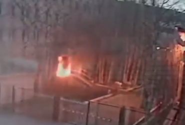 У Росії закидали коктейлями Молотова військкомат (відео)