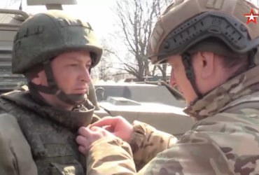 Російський генерал нагородив орденом сина, який провалив наступ на Чернігів та Суми — ВВС