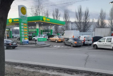 Не больше пяти литров на бак: что происходит с украинским рынком топлива