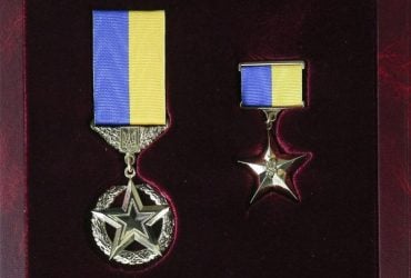 Зеленський відзначив нагородами 216 військових