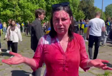 Поїхали з ганьбою: з'явилися подробиці акції в Польщі з послом РФ у крові (відео)