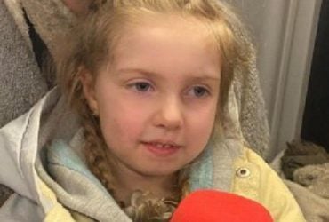 Дівчинка, яку розлучили з матір'ю під час евакуації з Азовсталі, перебуває у безпеці - Денісова