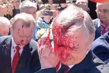 Розуміємо емоції українців: у Польщі відреагували на акцію з послом РФ у крові