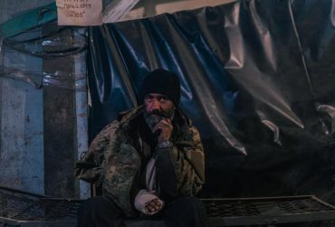 Намагаючись знищити Азов, Путін змушує Україну створити свій МОССАД – мати азовця