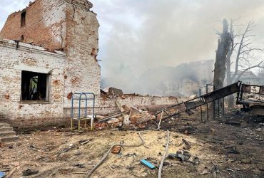 Внаслідок авіаудару росіян в Новгороді-Сіверському загинули 3 людей, 14 поранені