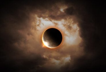 Місячне затемнення 5 травня 2023: коли буде і чи можна спостерігати в Україні