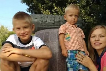 Родители не доехали до сыновей 50 метров: оккупанты оставили сиротами мальчиков на Киевщине
