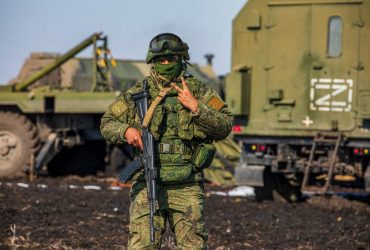 Пытали местных жителей: на Черниговщине сообщили о подозрении трем военным РФ