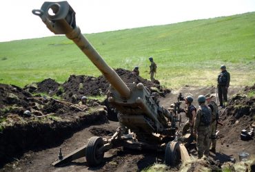 Мои ребята знают цену артиллерии: Залужный показал американские гаубицы в действии (фото)