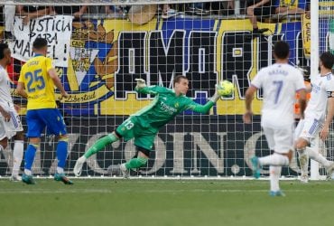 Став найкращим гравцем матчу: Лунін відбив пенальті у своїй другій грі за Реал в Ла Лізі (відео)