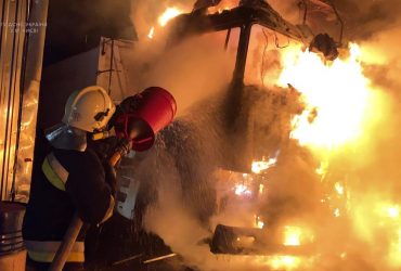 Названо причину нічного вибуху в Києві (фото, відео)