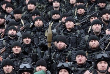 Власти Чечни приостановили набор кадыровцев, после того как в ГУР опубликовали их данные