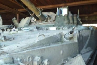 Українські воїни затрофеїли російську БМП (фото)