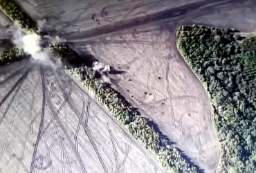 Украинская артиллерия эффектно уничтожила российский ЗРК Бук вместе с обслугой (видео)