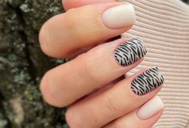 Топ лучших идей для стильного маникюра на лето 2022 (фото)