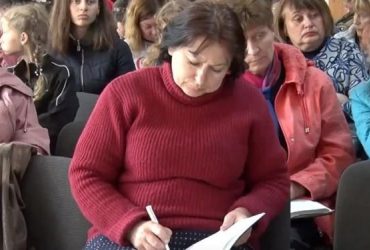 В разрушенном Мариуполе оккупанты до конца месяца планируют запустить четыре школы