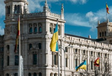 Страны ЕС могут принять украинских детей на каникулы - The Times