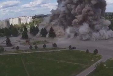 Ракетный удар по Лозовой: обнародовано жуткое видео прилета по центру города