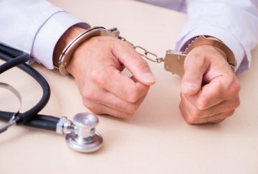 В Киеве врач-коллаборант предал Украину за должность в министерстве