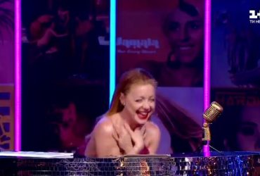 С Тины Кароль слетело платье