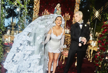 Кортни Кардашьян вышла замуж: фото с роскошной церемонии