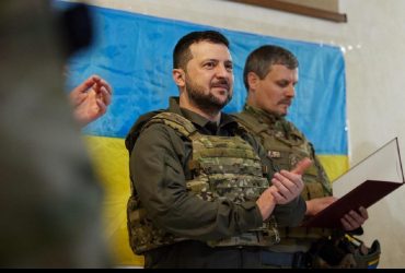 Времени на болтовню нет: Зеленский прокомментировал переговоры с Россией