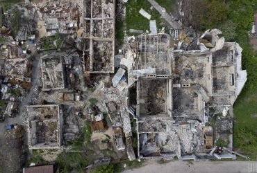 Масштаби руйнування Ірпеня показали з дрону (фоторепортаж)