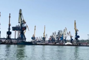 The occupiers are turning the Mariupol seaport into a military base - the mayor's adviser