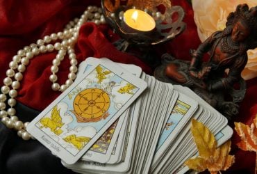 Cancers - will meet with dreams, and Sagittarius - with enemies: horoscope according to Tarot cards for December 24