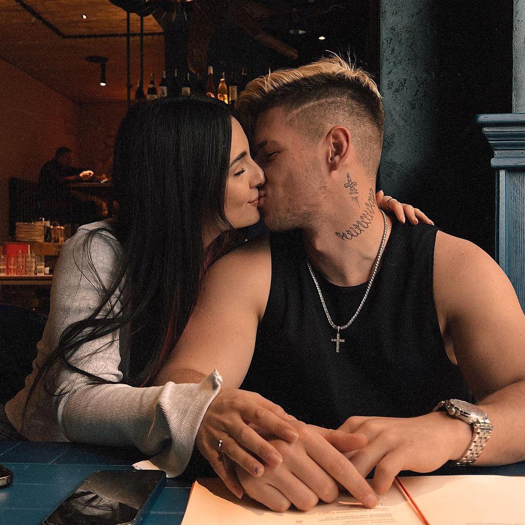 Аня Трінчер і Олександр Волошин / instagram.com/annatrincher_official Аня Трінчер і Олександр Волошин / instagram.com/annatrincher_official