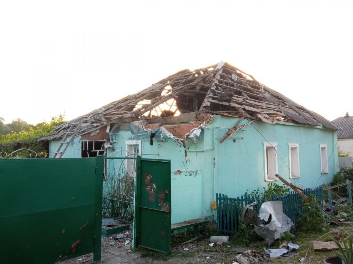 Через ворожі обстріли в Харківській області поранені три особи / фото facebook.com/MNSKHARKIV Через ворожі обстріли в Харківській області поранені три особи / фото facebook.com/MNSKHARKIV