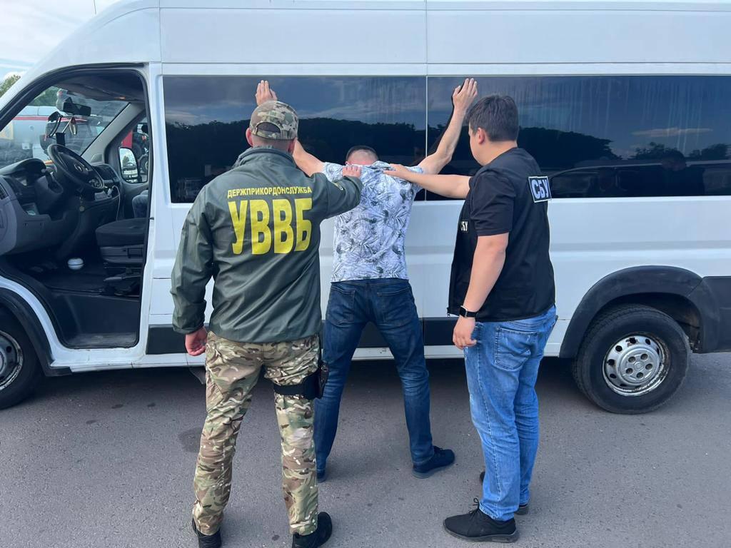 Клименко отмечает, что во время войны каждый гражданин должен выполнить свой долг / фото ГПСУ Клименко отмечает, что во время войны каждый гражданин должен выполнить свой долг / фото ГПСУ