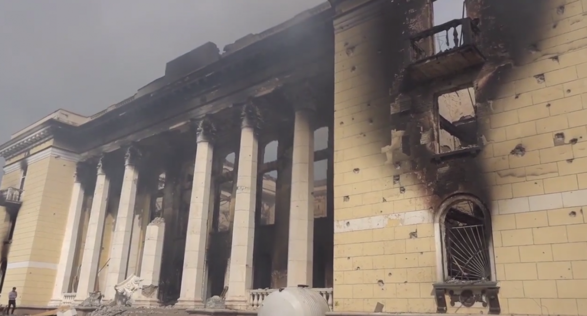Центр згорів повністю \ скриншот з відео Центр згорів повністю \ скриншот з відео