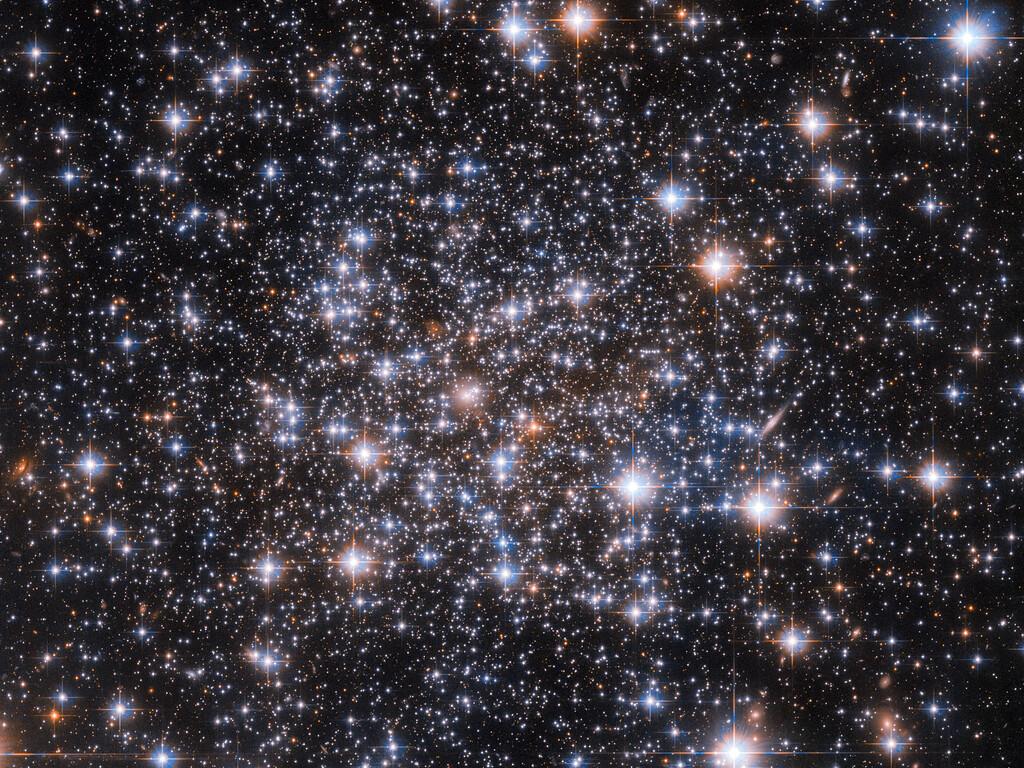 Кульове скупчення Рупрехт 16 має рідкісну особливість / фото ESA / Hubble & NASA, A. Dotter Кульове скупчення Рупрехт 16 має рідкісну особливість / фото ESA / Hubble & NASA, A. Dotter