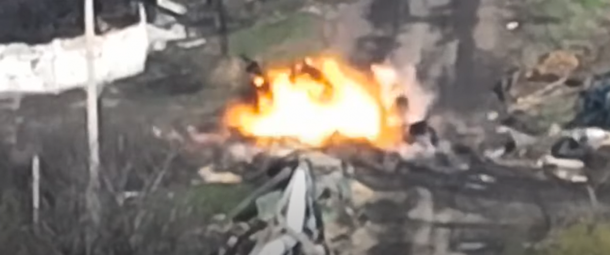 Боевая группа К2 взорвала вражескую пехоту в Марьинке / скриншот Боевая группа К2 взорвала вражескую пехоту в Марьинке / скриншот