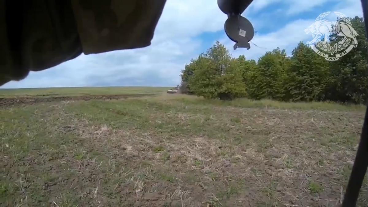 Воины ССО в упор уничтожили вражескую броню / скриншот