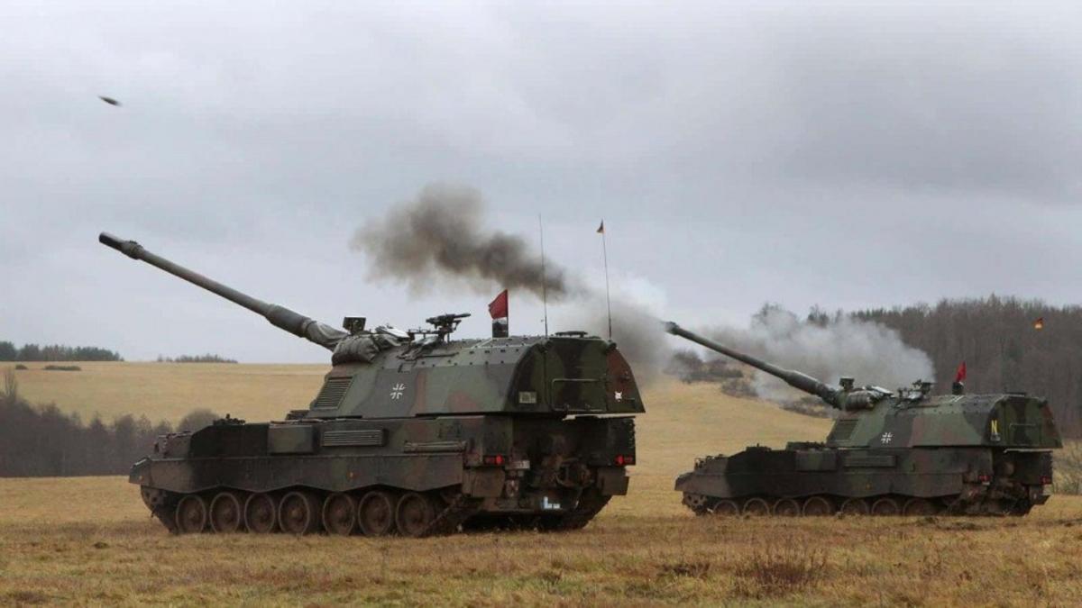 Німецькі PzH 2000 вже в Україні на фронті / фото facebook.com/GeneralStaff.ua Німецькі PzH 2000 вже в Україні на фронті / фото facebook.com/GeneralStaff.ua