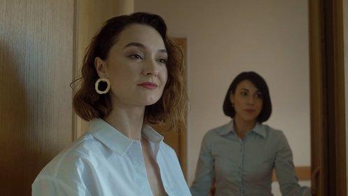 Виктория Литвиненко-Ясиновская / Кадр из сериала "Перші ластівки" Виктория Литвиненко-Ясиновская / Кадр из сериала "Перші ластівки"