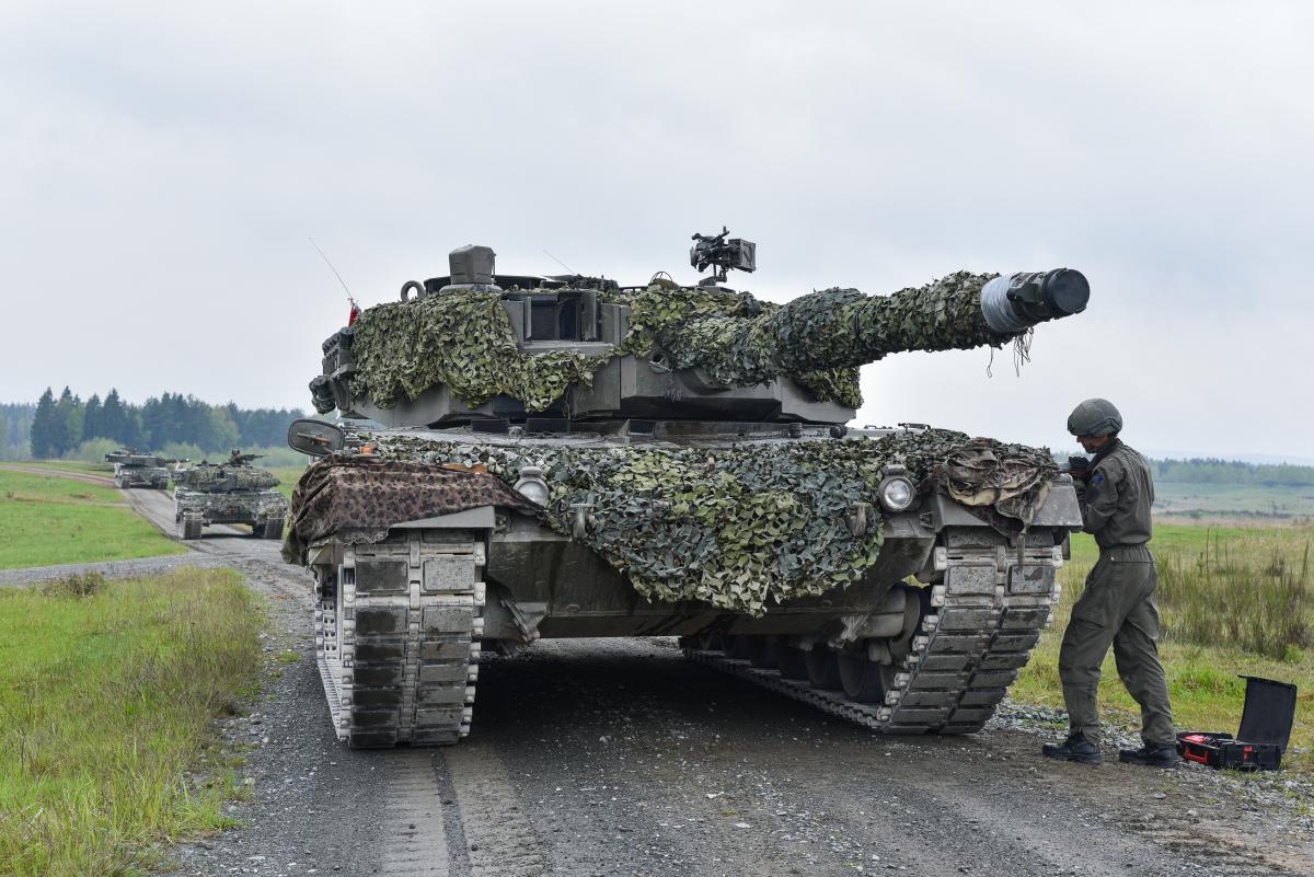 Leopard 2A4 довольно габаритный танк с высотой 2,8 метра / US Army
